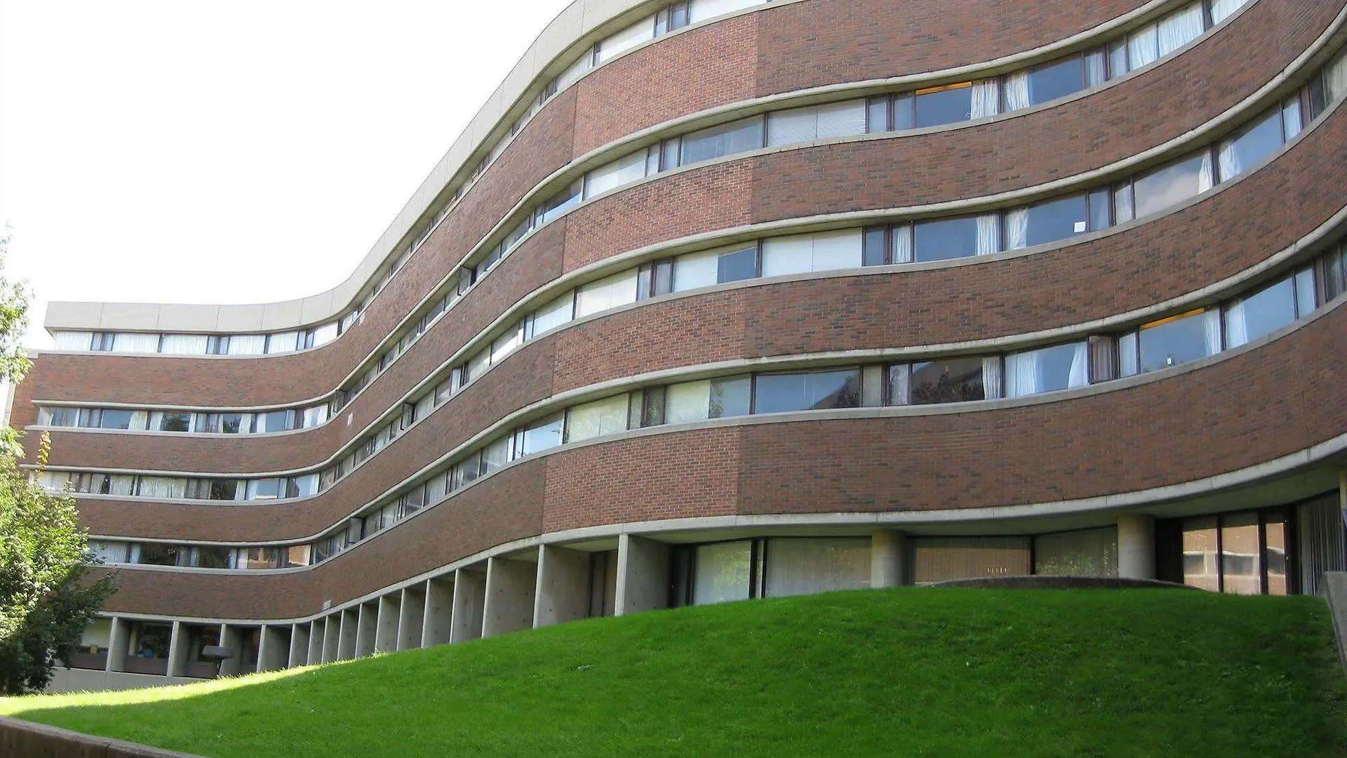 Apartment University Of Toronto - New College Residence - Wilson Hall Residence
